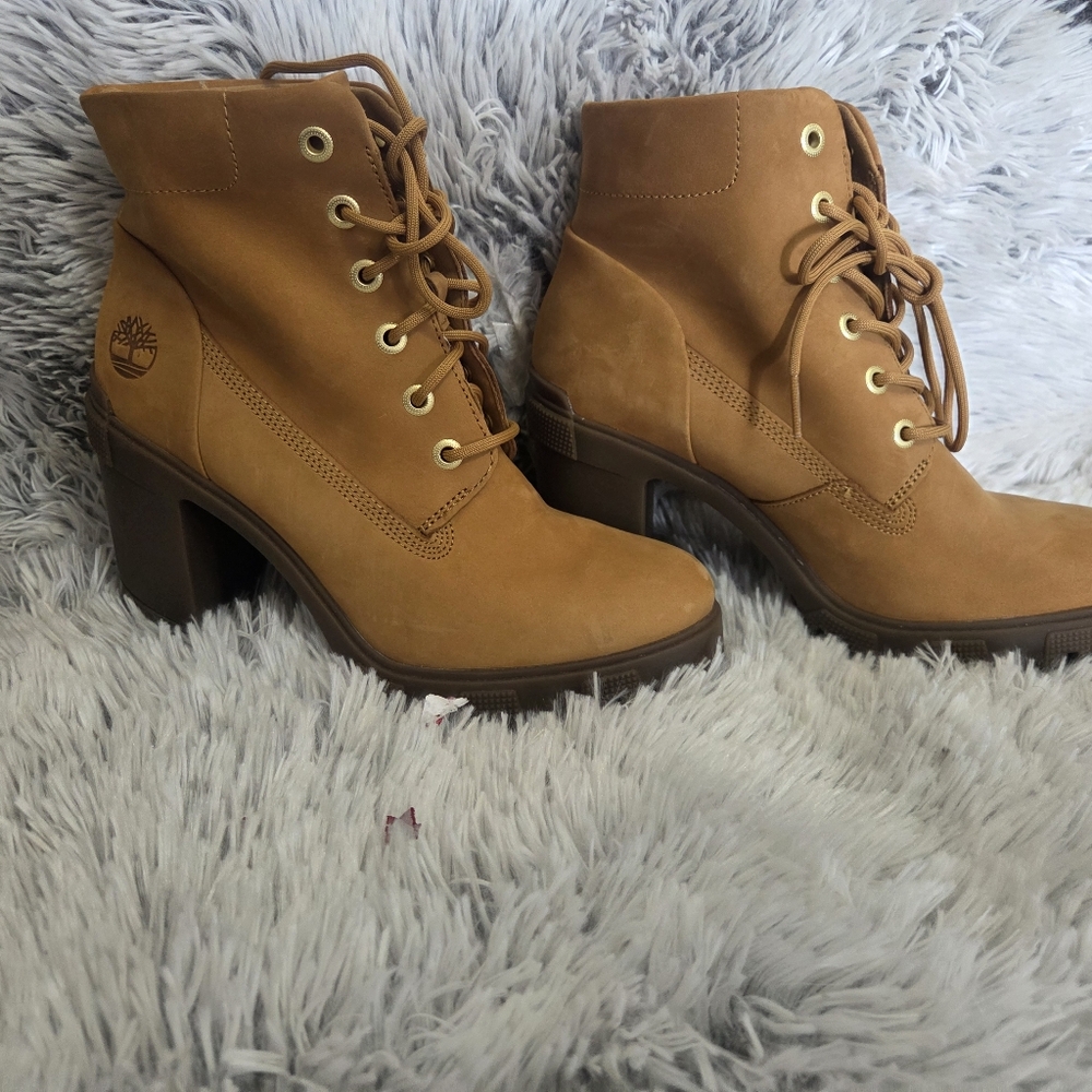 Timberland Women's Tan Heeled Boots - Picture 9 of 9